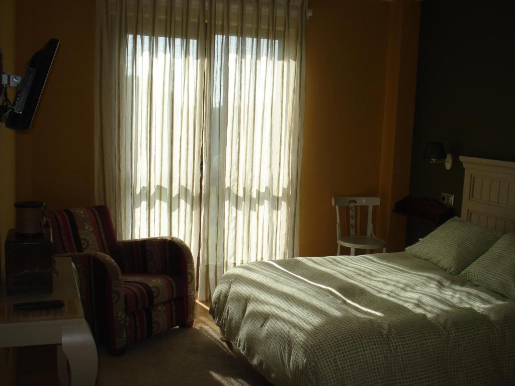 Posada La Desmera Isla Room photo